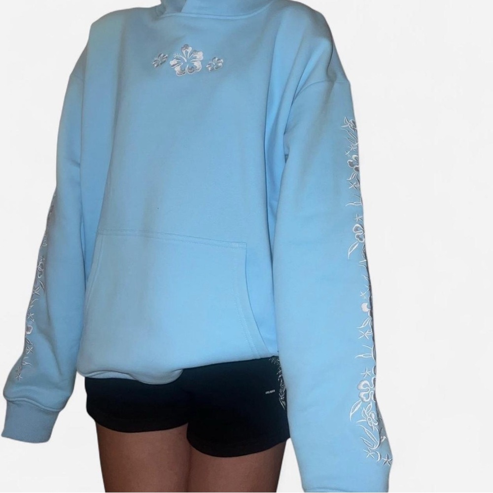 prisana bay hibiscus hoodie